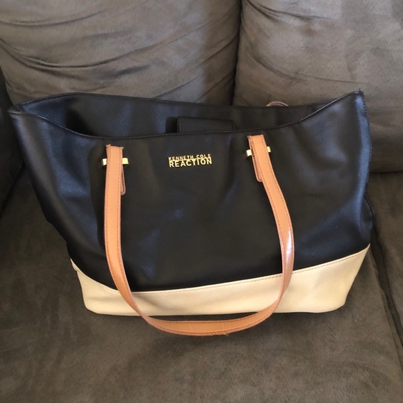 Purse - Picture 2 of 3